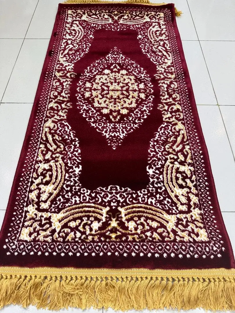 Royal Garnet Persian-Style Turkish Rug – 2×4 ft